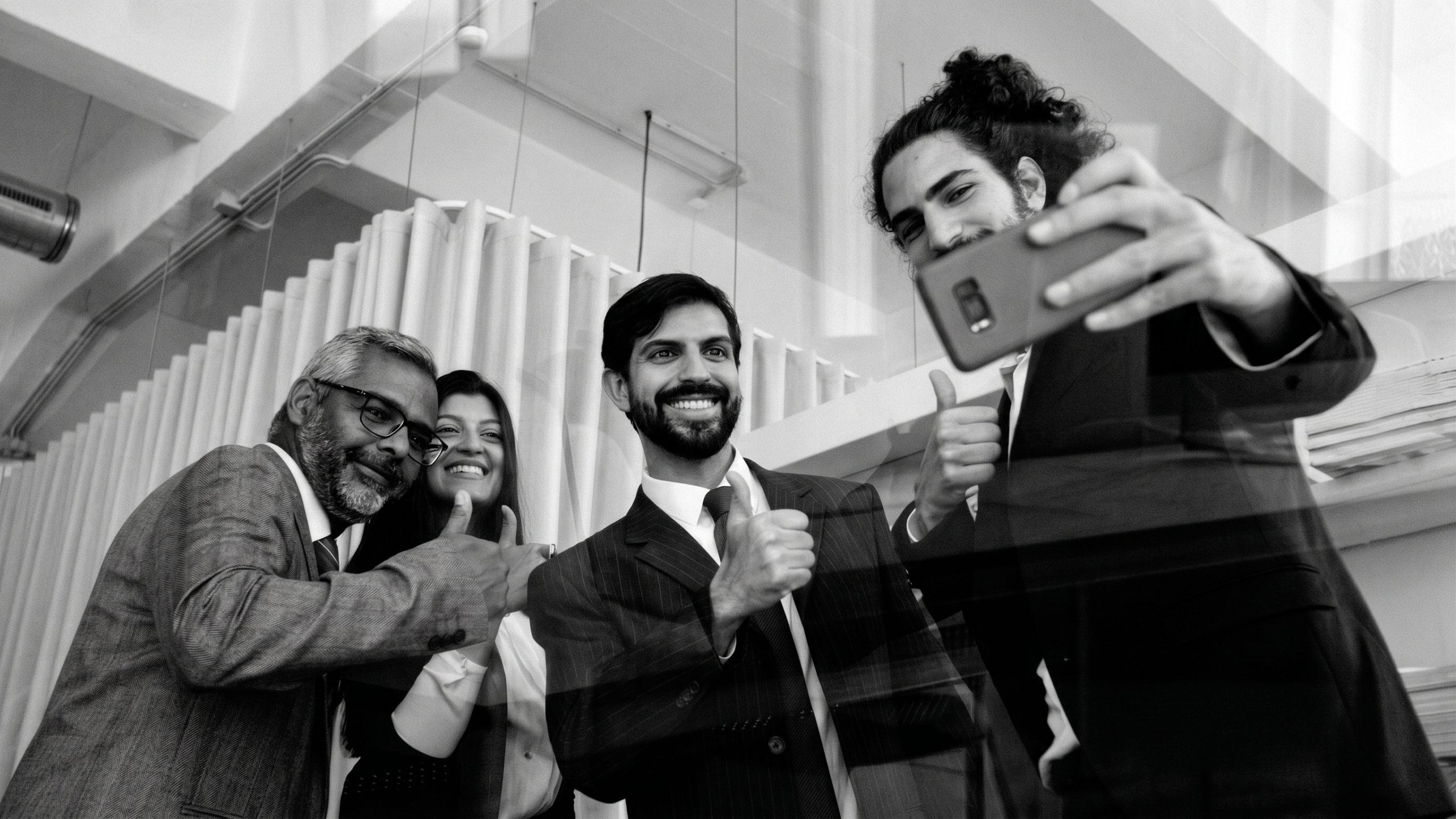 Marketing de influência: Como converter autoridade em resultados institucionais